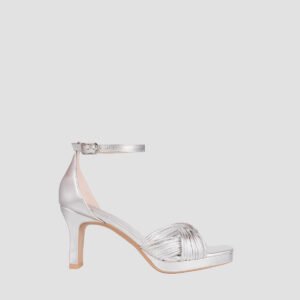 SELENA – SANDALS WITH CROSSOVER STRAPS