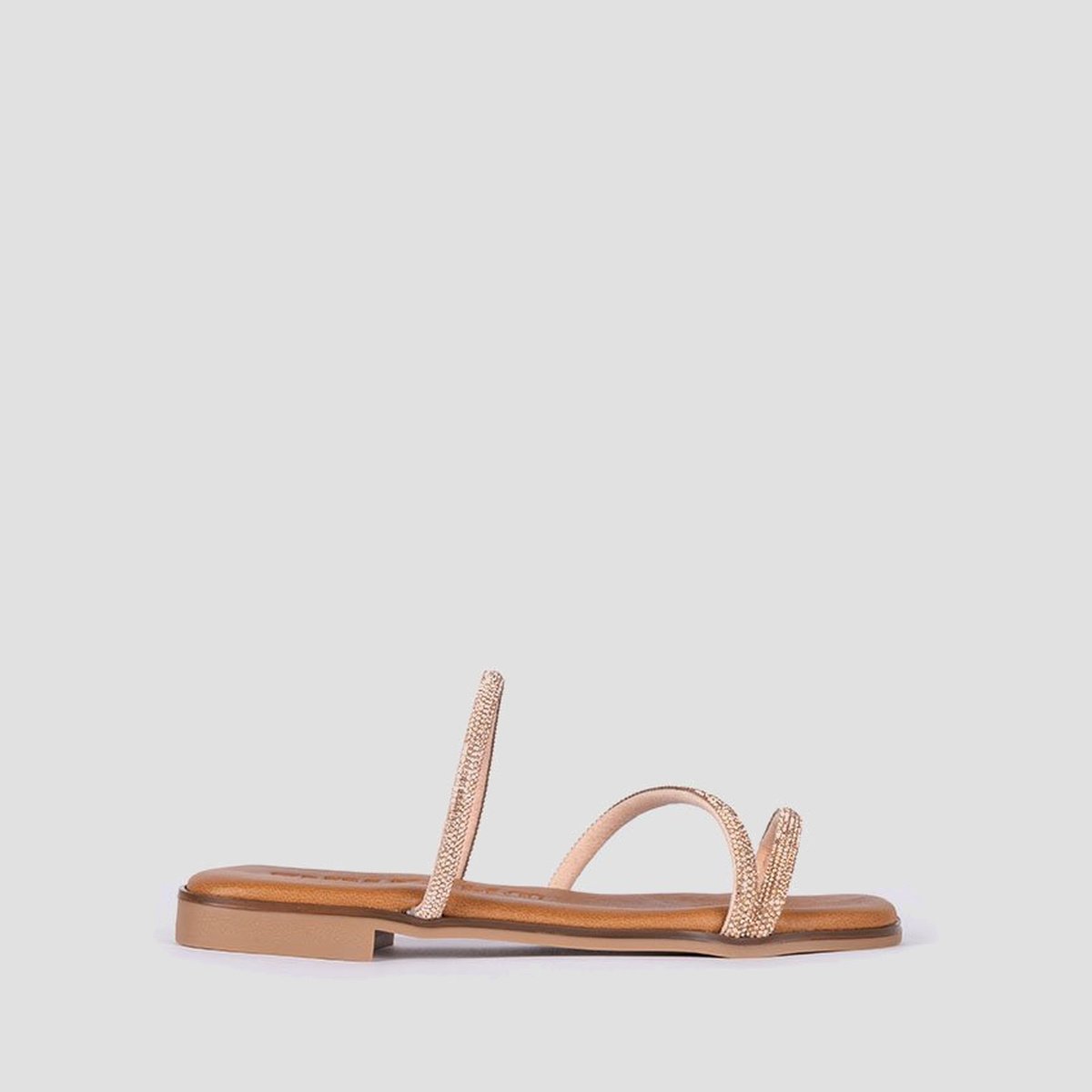 SOLTE - FLAT SANDALS