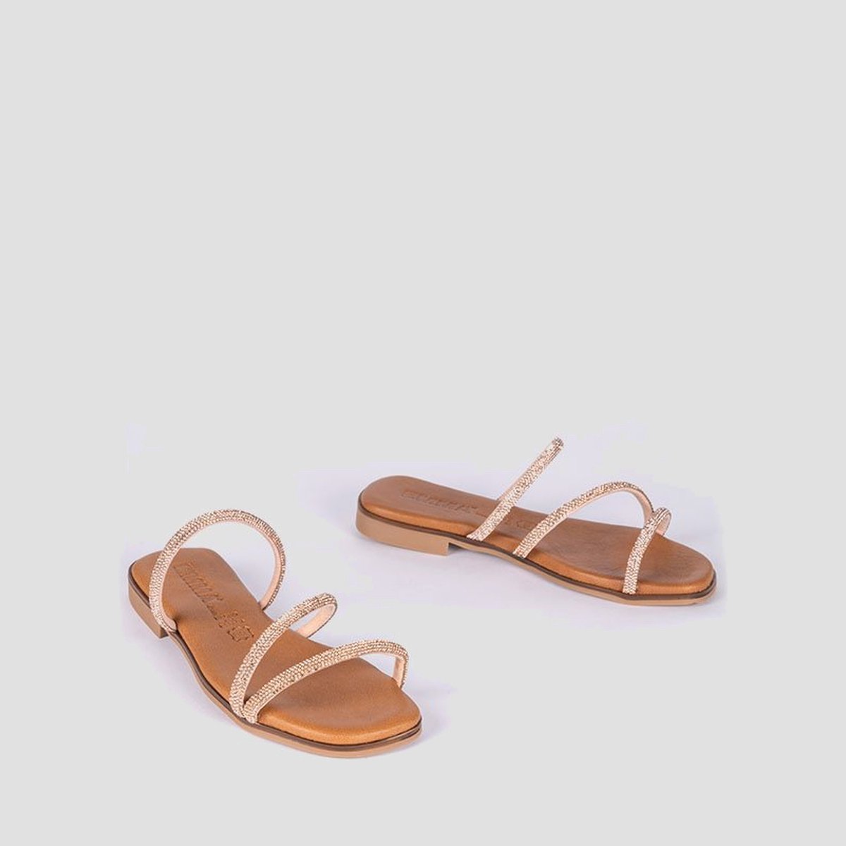 SOLTE - FLAT SANDALS